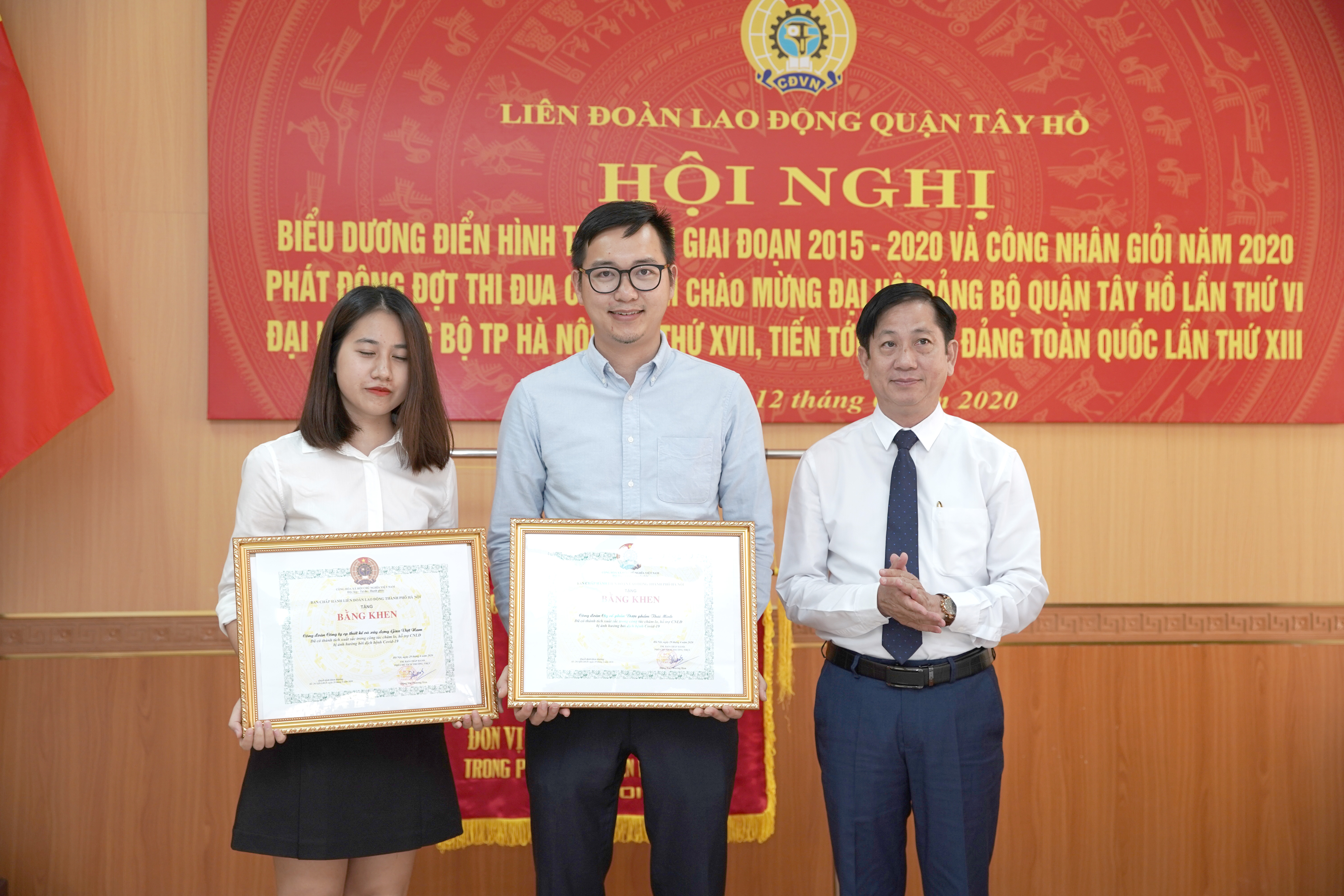 Dược phẩm Thái Minh nhận bằng khen từ Liên đoàn lao động TP Hà Nội