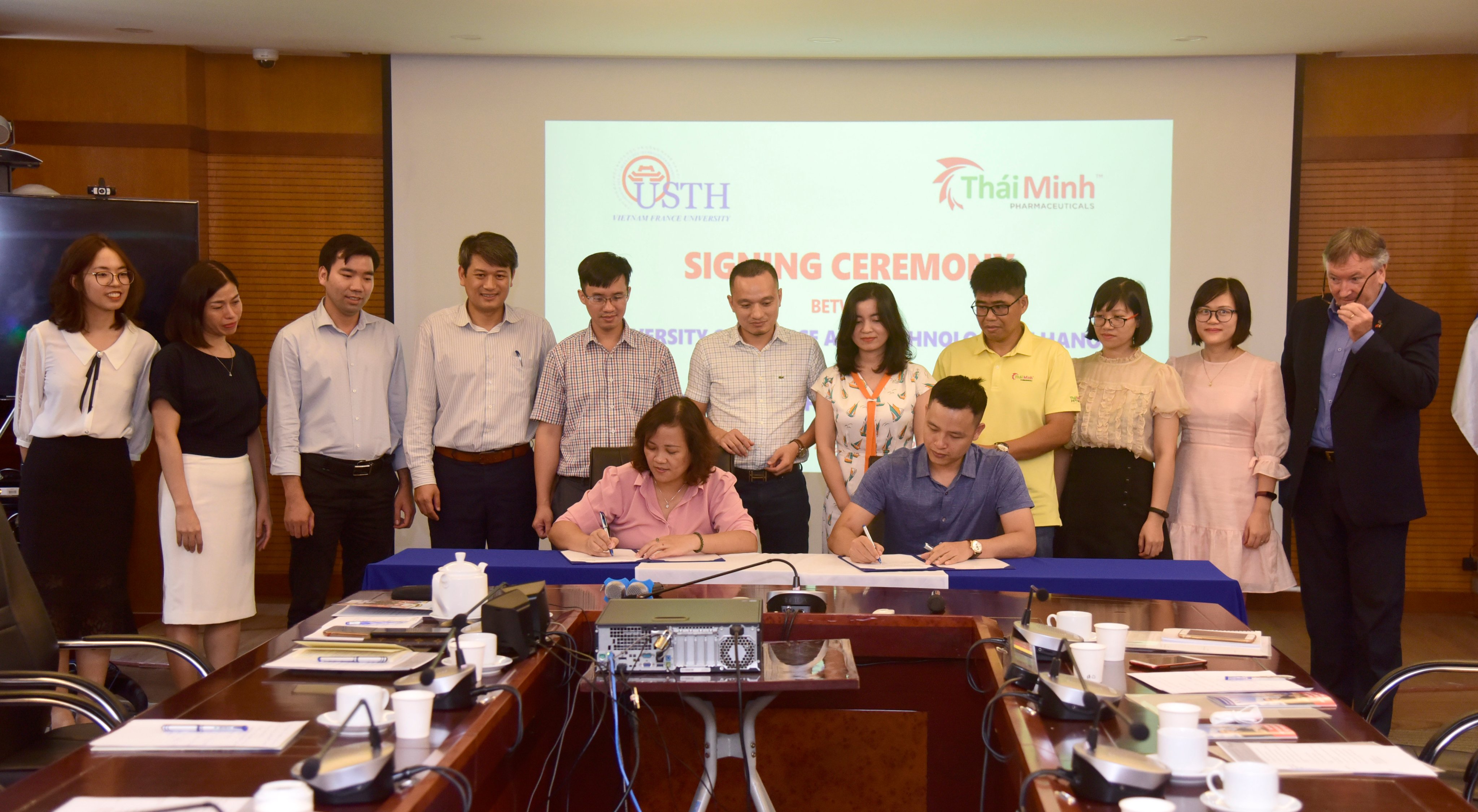 Dược Thái Minh và Đại học Khoa học  Công nghệ Hà Nội (USTH) ký kết biên bản ghi nhớ