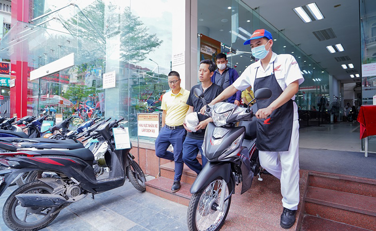 BM Bình Vị Thái Minh hạnh phúc khi giúp đỡ được người có hoàn cảnh khó khăn