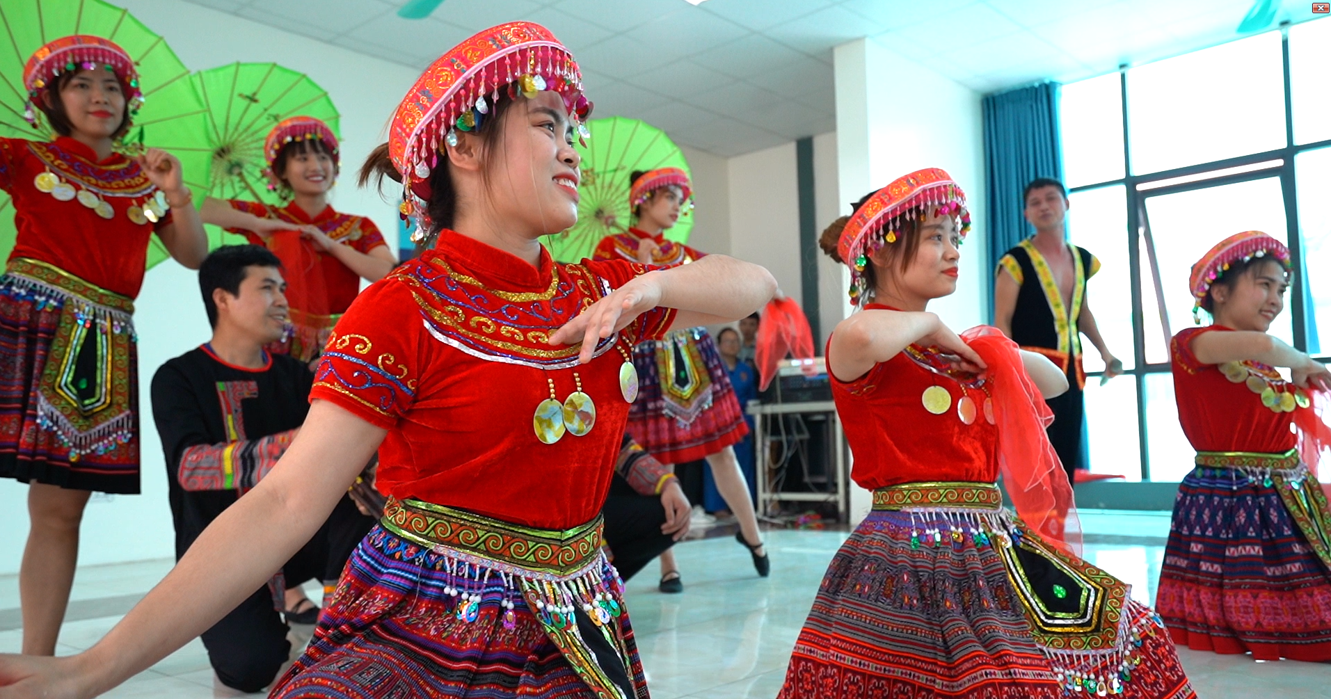 Đa dạng tài năng tại cuộc thi văn công Thái Minh Đa dạng tài năng tại cuộc thi văn công Thái Minh